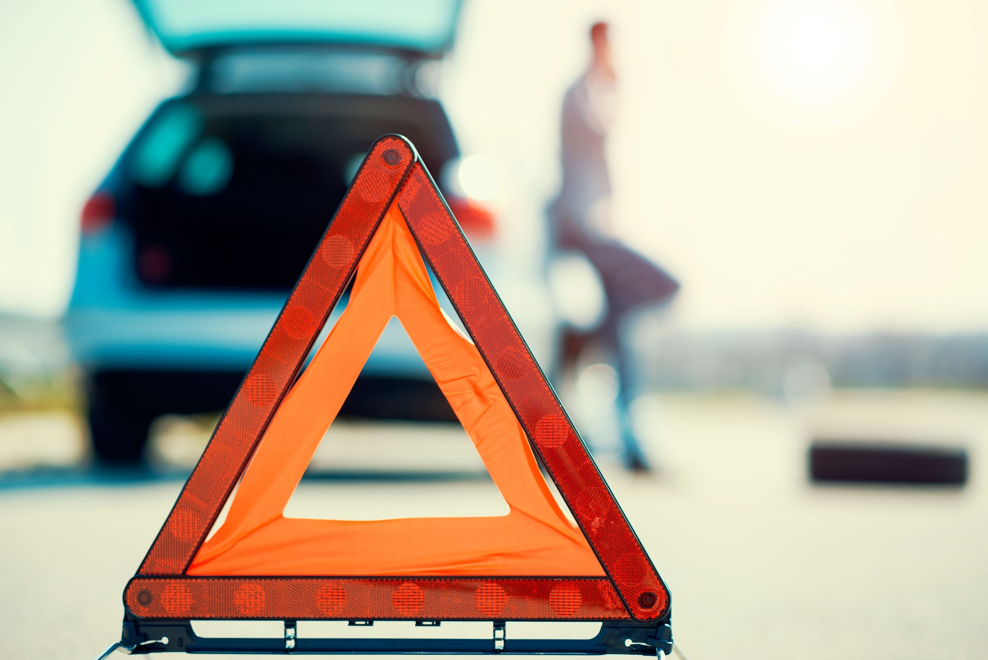 Car problems, red warning triangle!
